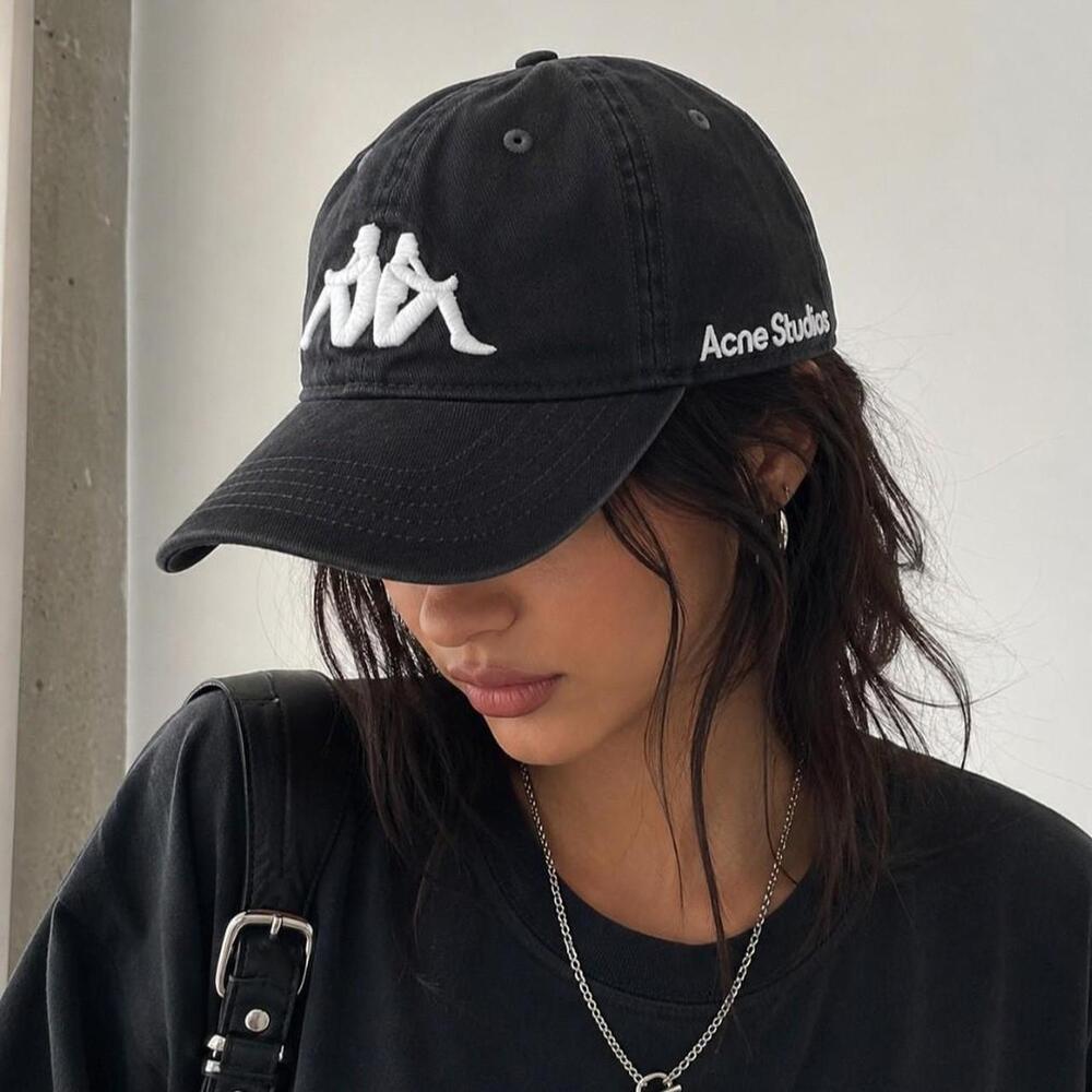 🖤 Acne Studios black baseball cap with signature embroidered Acne Studios lette